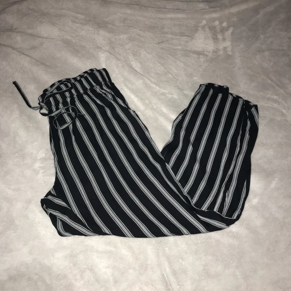 American Eagle Flowy Pants